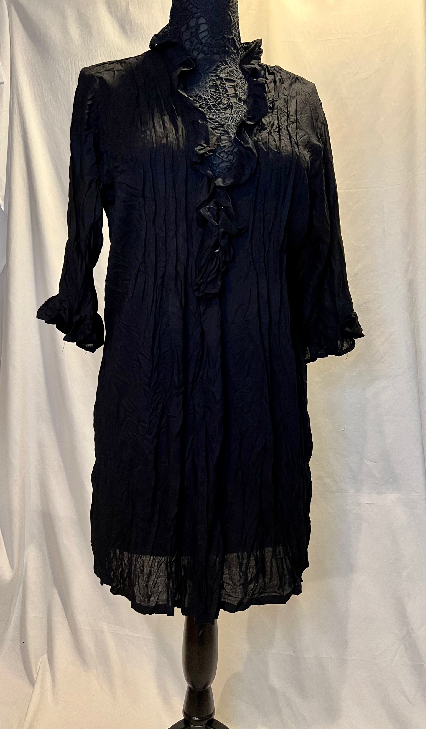 Poet cover up with 3/4 length sleeves
