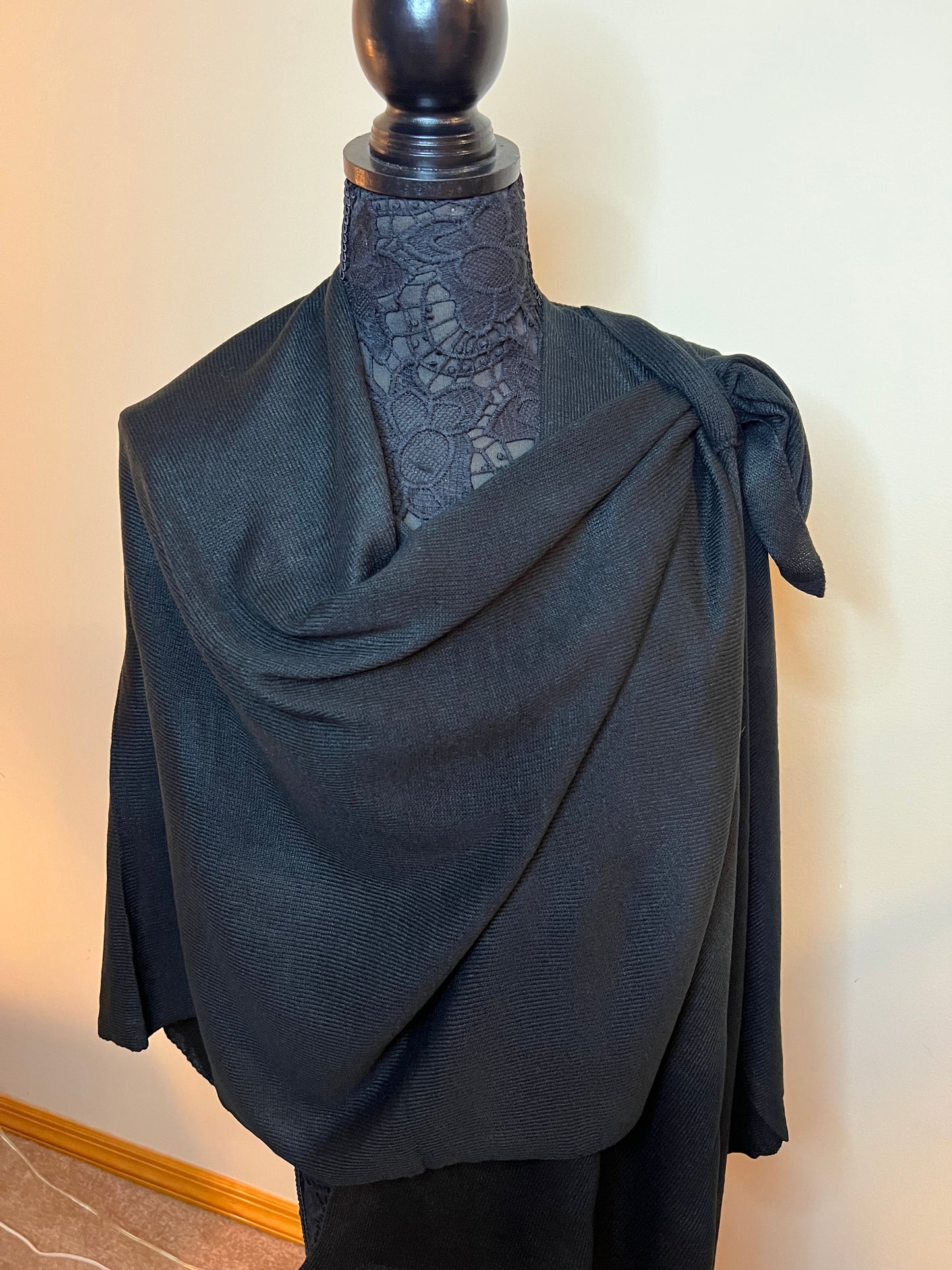 Light Weight Wrap with self fabric loop at shoulder- Black