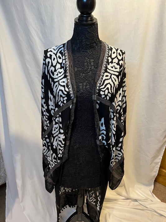 Kimono= Blk/Wht